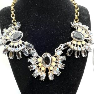 Betsey Johnson New Whiteout Collection Bib Statement Necklace RETIRED